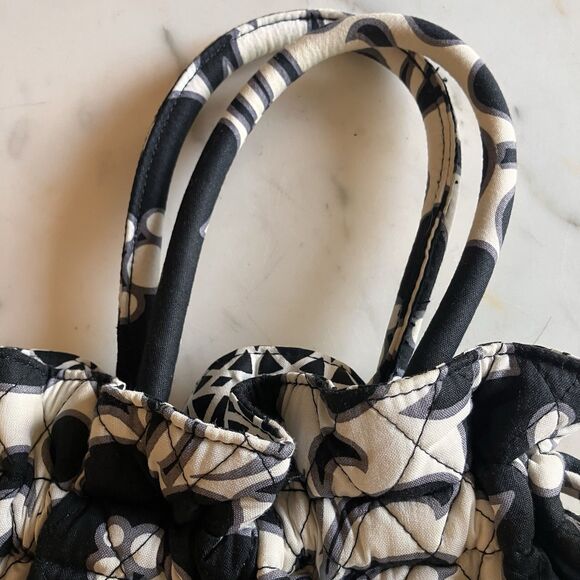 Vera Bradley Night & Day Retired Bag Side Zipper Pockets Drawstring Cottagecore - Picture 4 of 10